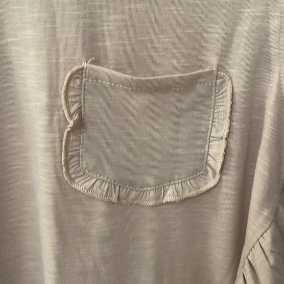 NWT MIHOLL Top/ knit with ruffles - Picture 5 of 10